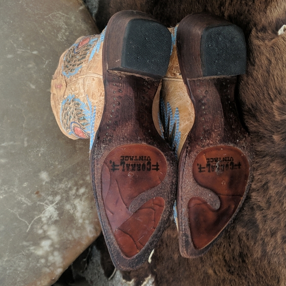 CORRAL A1976 wings & hearts distressed tan leather cowgirl boots snip toe sz 7 - Picture 15 of 16